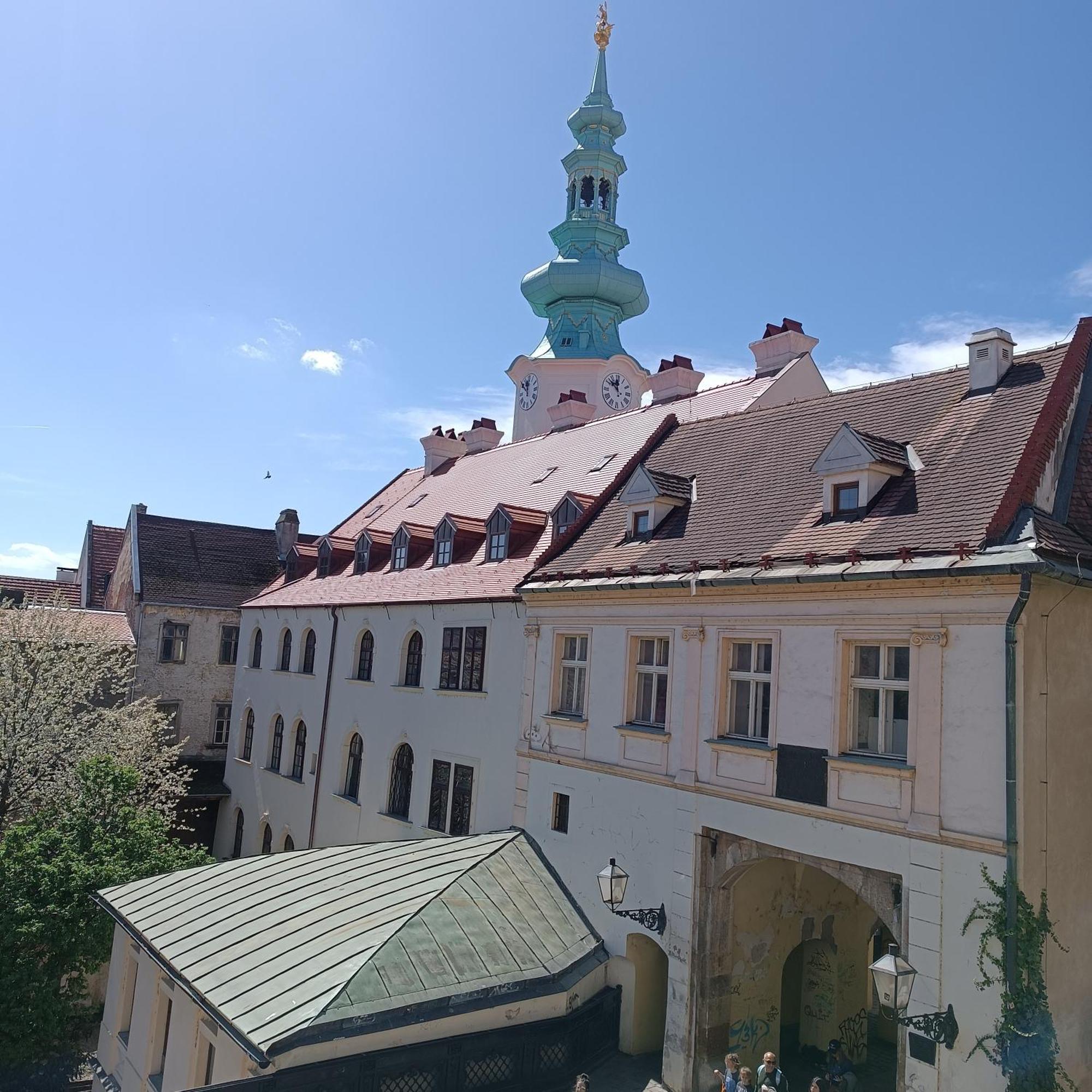 Krasny Byt S Vyhladmi V Historickom Centre Bratislava Chambre photo